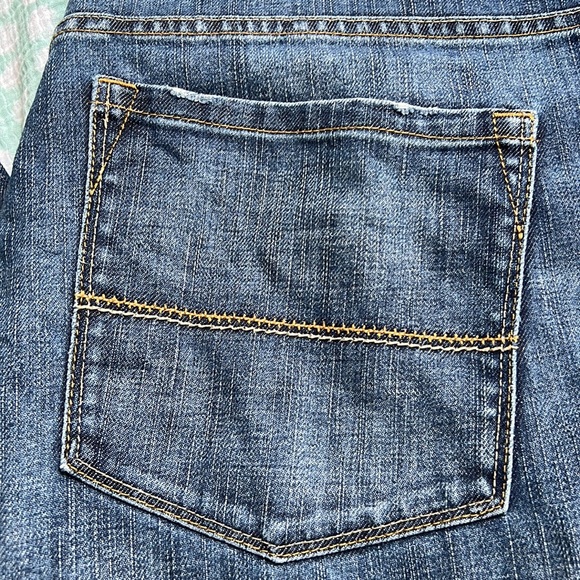Men’s Tommy Bahama standard bootcut jeans - Picture 3 of 7